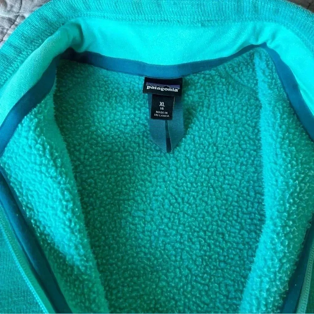 Set of 3 Sweaters 2 Columbia and 1 Patagonia- Girl - 14
